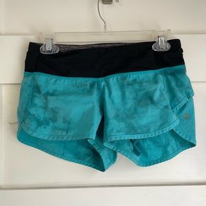 Lululemon shorts size 4 blue tie dye